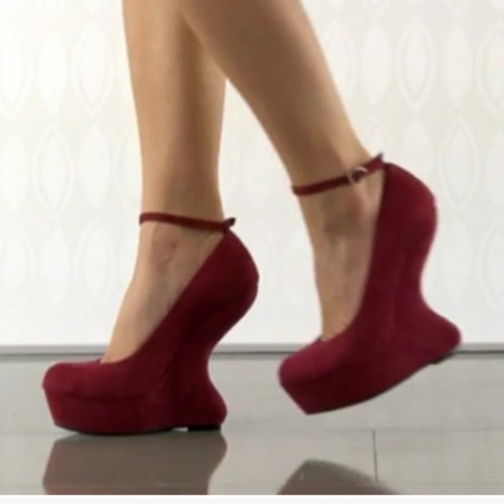 TRENDY HEEL PLATFORM SHOES IN RED